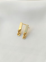 Load image into Gallery viewer,  עגילים צמודים בציפוי זהב לנשים  
