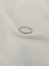 Load image into Gallery viewer, טבעת כסף משובצת לנשים
