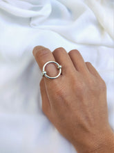 Load image into Gallery viewer, טבעת מכסף עבודת יד לנשים
