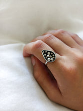 Load image into Gallery viewer, טבעת טיפה מעוצבת לנשים

