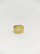 Load image into Gallery viewer,  טבעת לגברים ונשים בציפוי זהב בעבודת יד 
