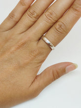 Load image into Gallery viewer, טבעת בייסיק מכסף לגברים ונשים בעבודת יד 
