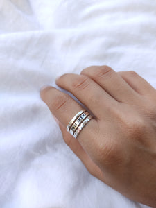 טבעת עדינה מכסף בייסיק חלקה בעבודת יד לנשים